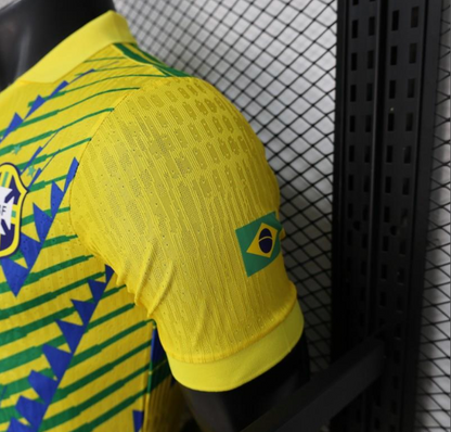 2026 Brasilien Gelb mit grünen und blauen geometrischen Mustern Spieler S-2XL