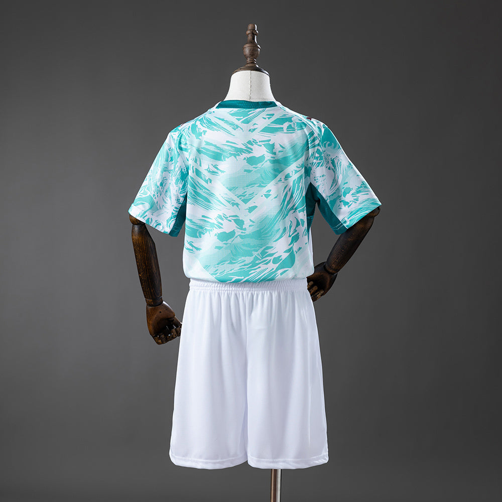 Ropa infantil 2024-25 Alemania talla local 16-28