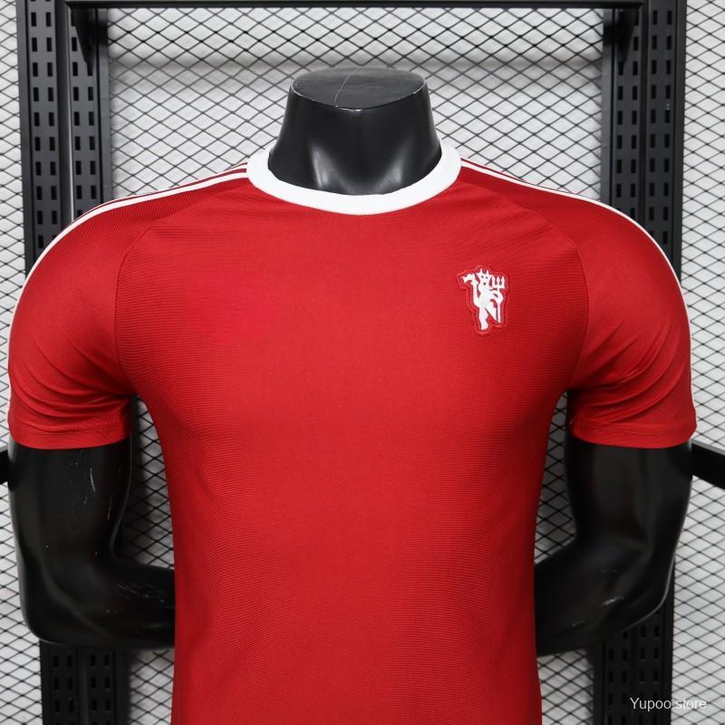 2026-27 Manchester United Rojo con Hombros Blancos de Tres Rayas Jugador Talla S-2XL