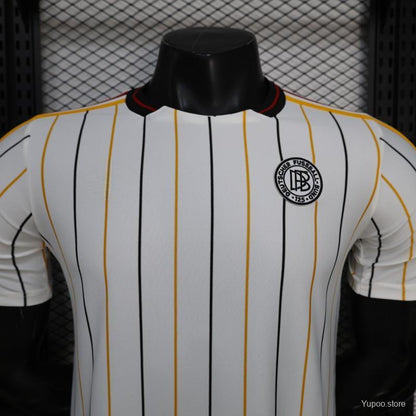 2026-27 Newcastle United White Terrace Icons Jugador S-2XL