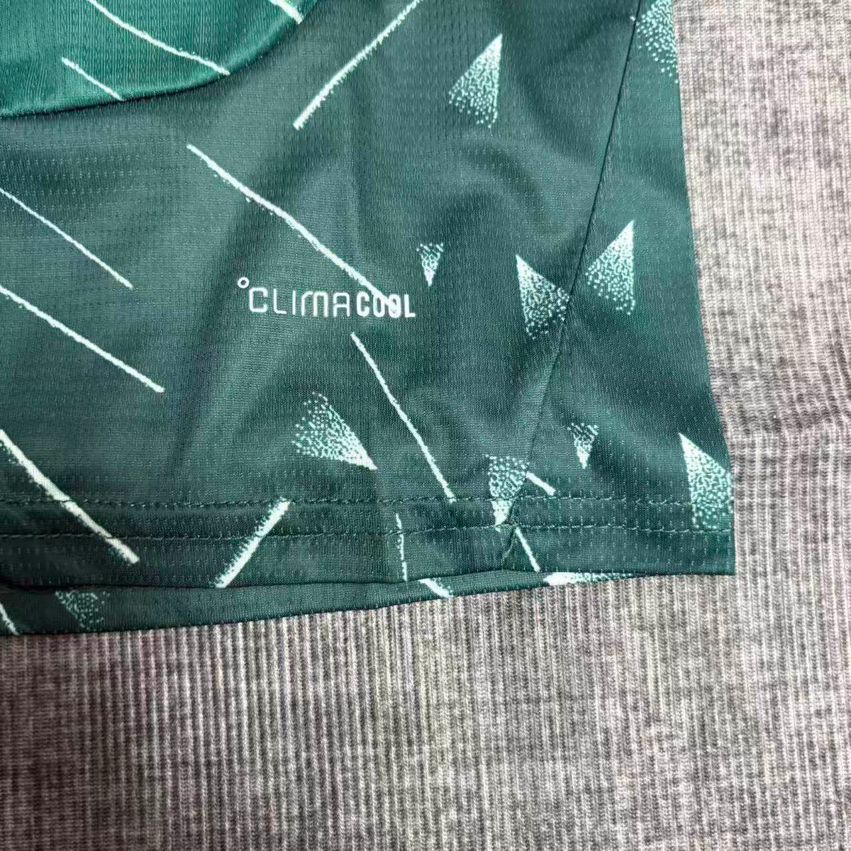 2026-27 Liverpool Goalkeeper Green Kids Size 16-28