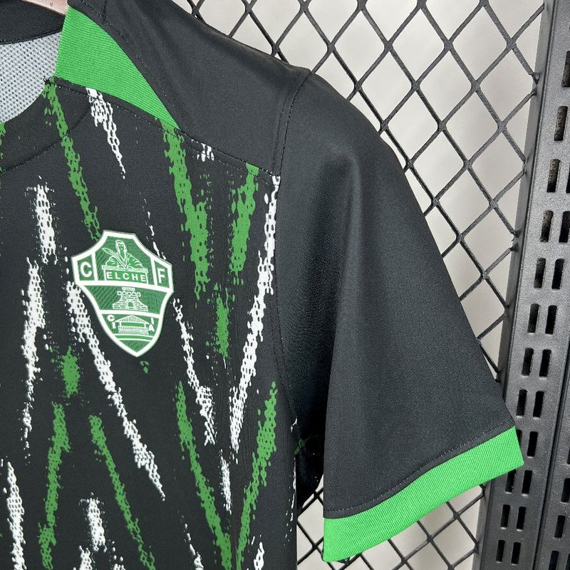 2024-25 Rayo Vallecano Heimtrikot