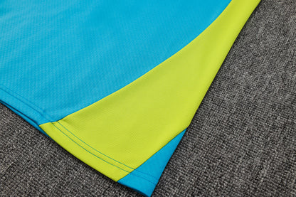 Conjunto de entrenamiento azul claro del Manchester City 2023-2024