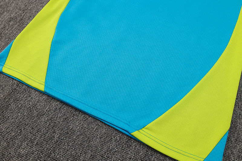 Conjunto de entrenamiento azul claro del Manchester City 2023-2024