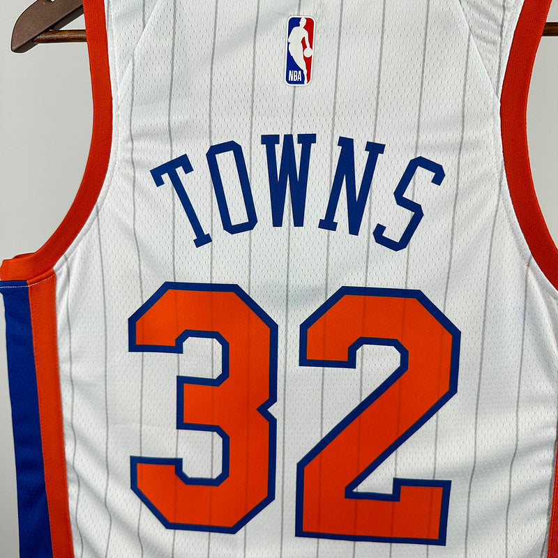 NBA 2025-26 New York Knicks  32 TOWNS