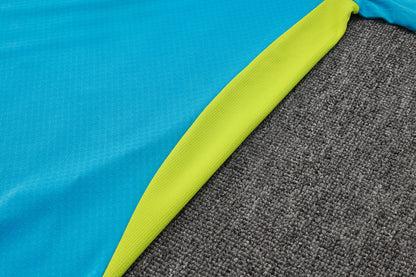 Conjunto de entrenamiento azul claro del Manchester City 2023-2024