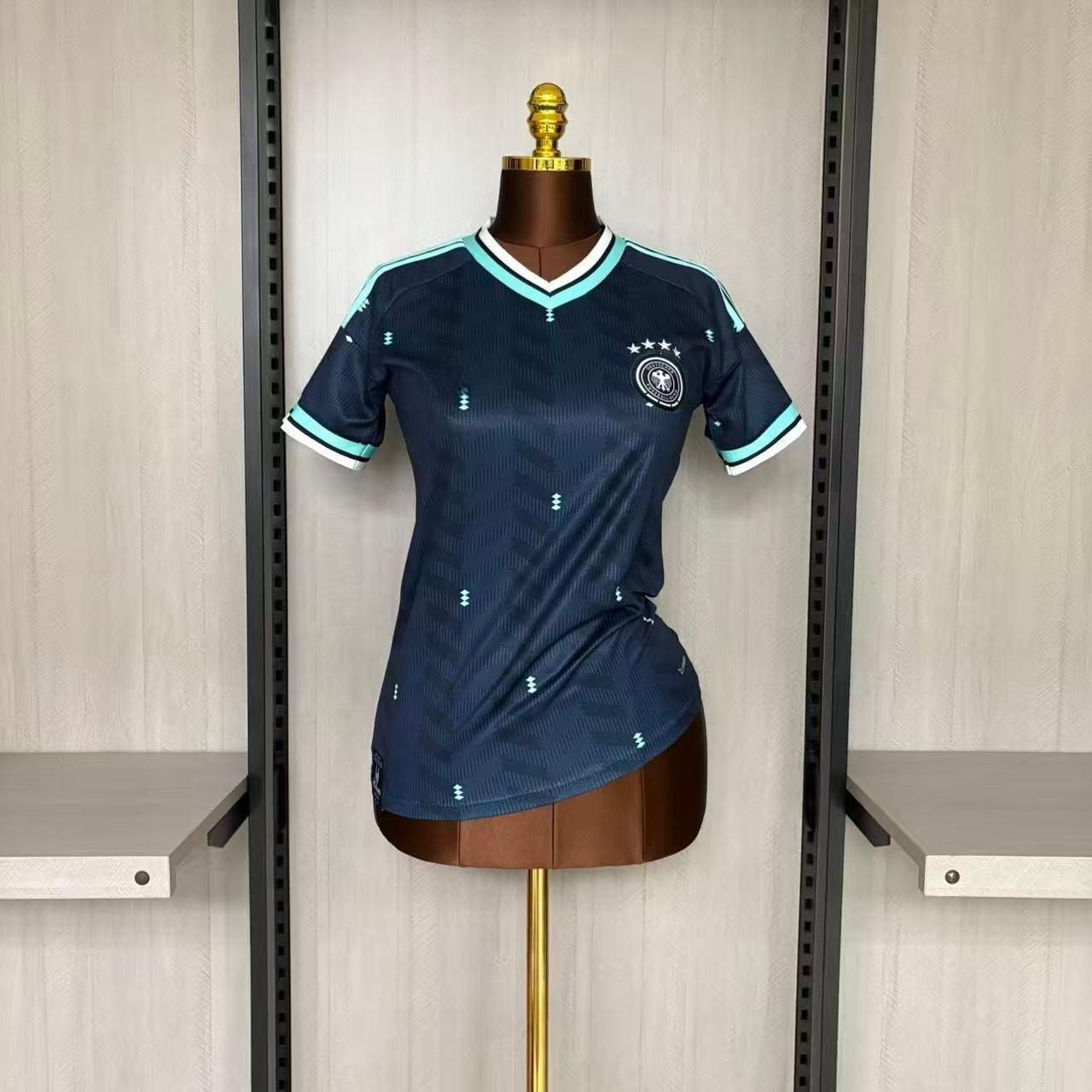 2026 Alemania Visitante Mujer S-2XL