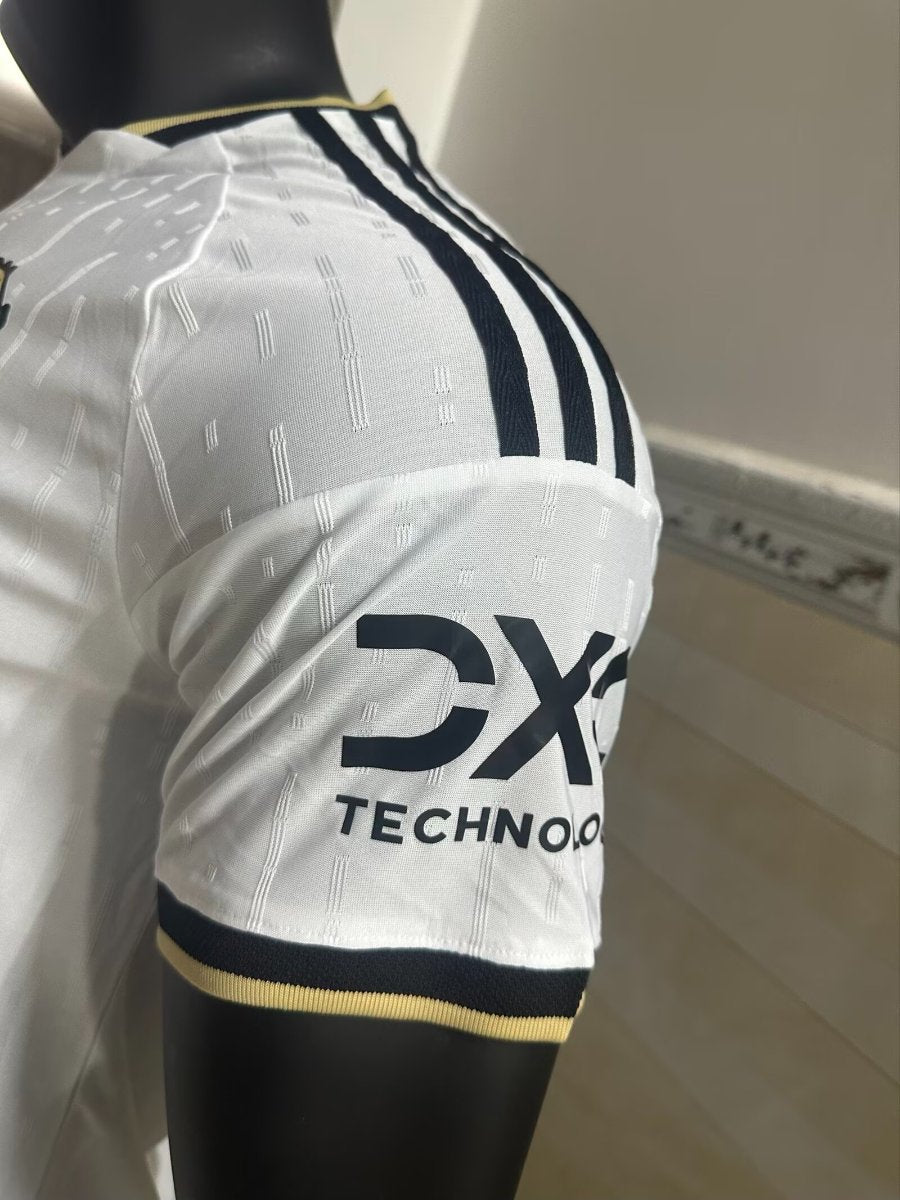 2026-27 Manchester United Away White with Gold Trim player S-3XL