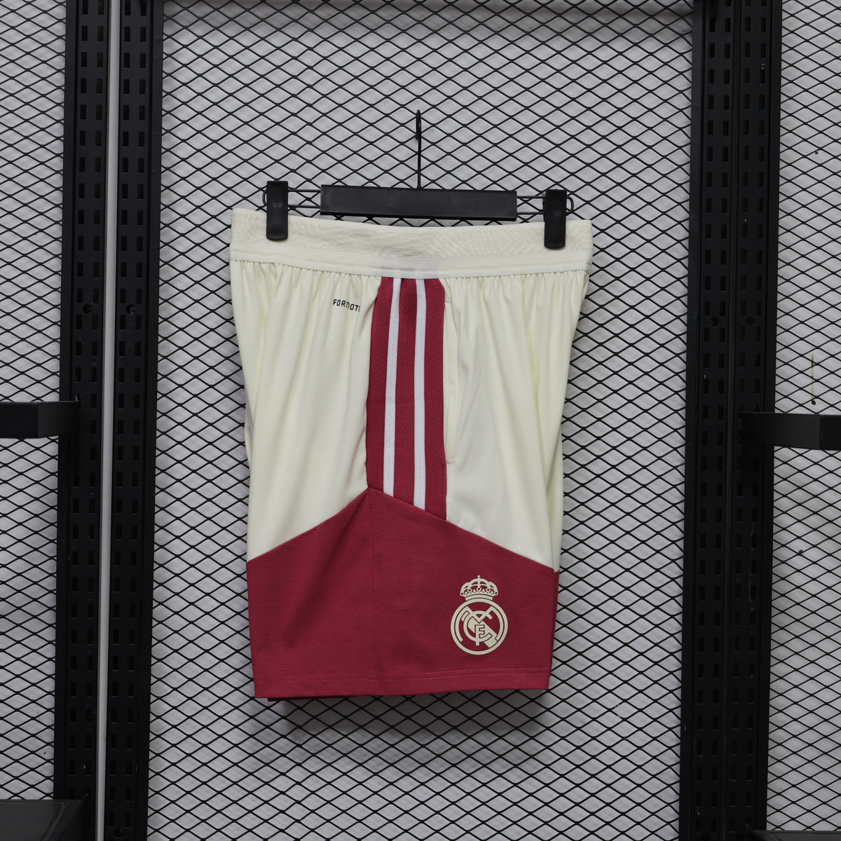 Short Real Madrid 2026-27, version joueur, S-2XL