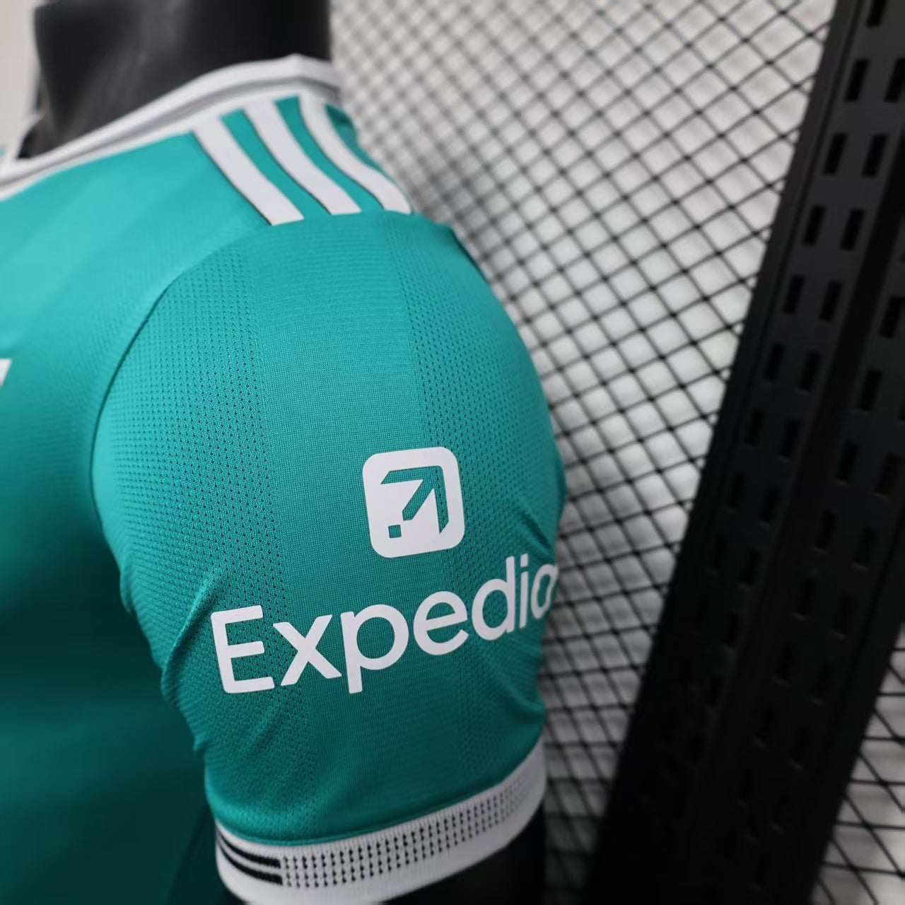 2025-26 Liverpool Second Away Player S-2XL