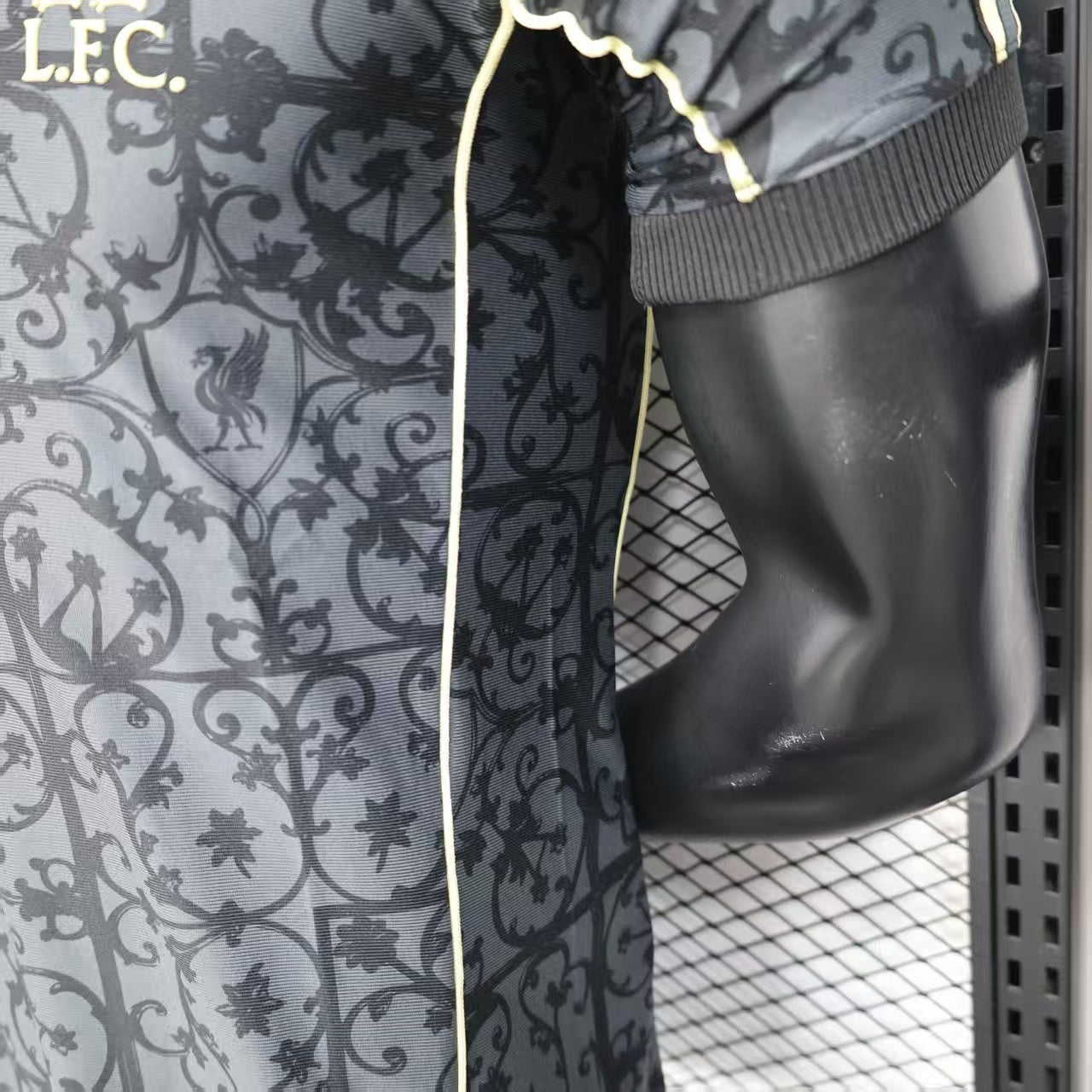 2025-26 Liverpool Special Black Player S-2XL